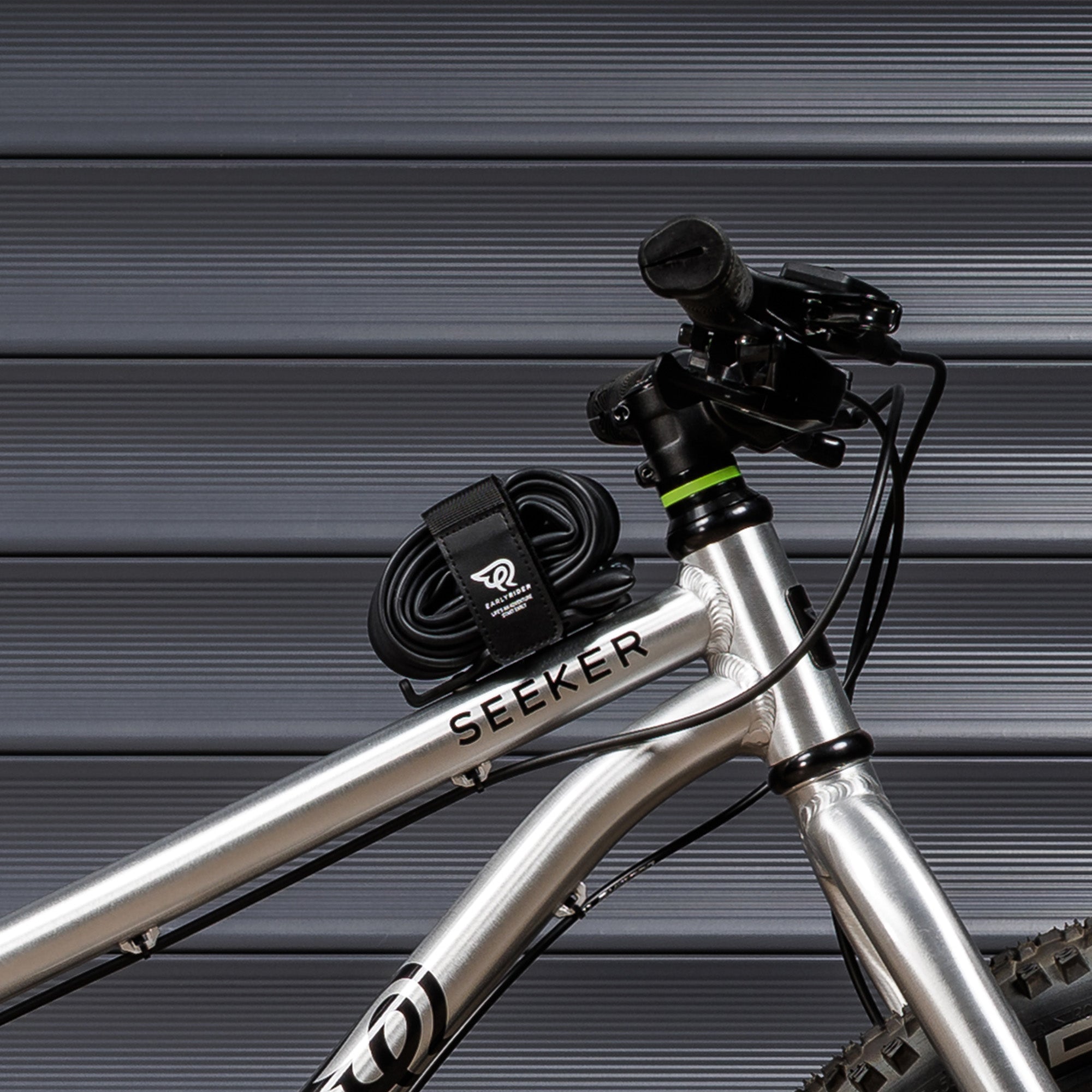 early-rider-seeker-utility-plate-flaschenhalter-aluminium image 4