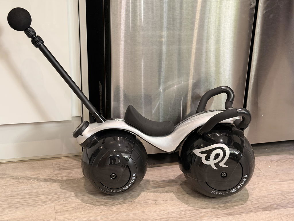 Perfektes Rutschauto für die Kleinsten